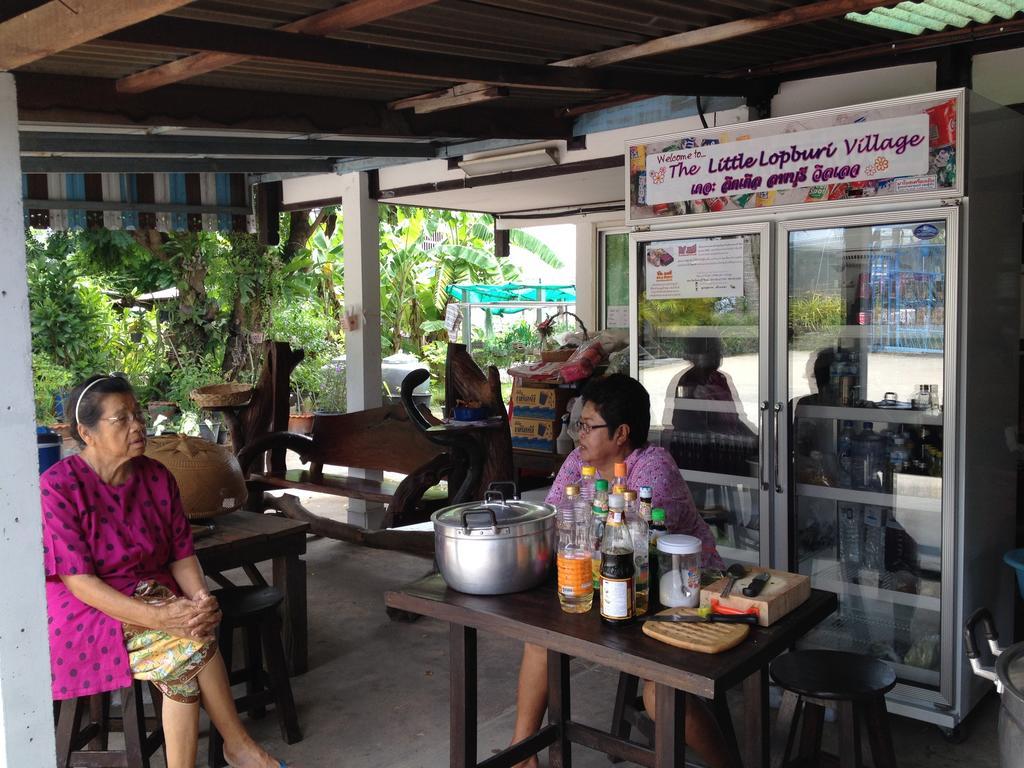 The Little Lopburi Village 외부 사진