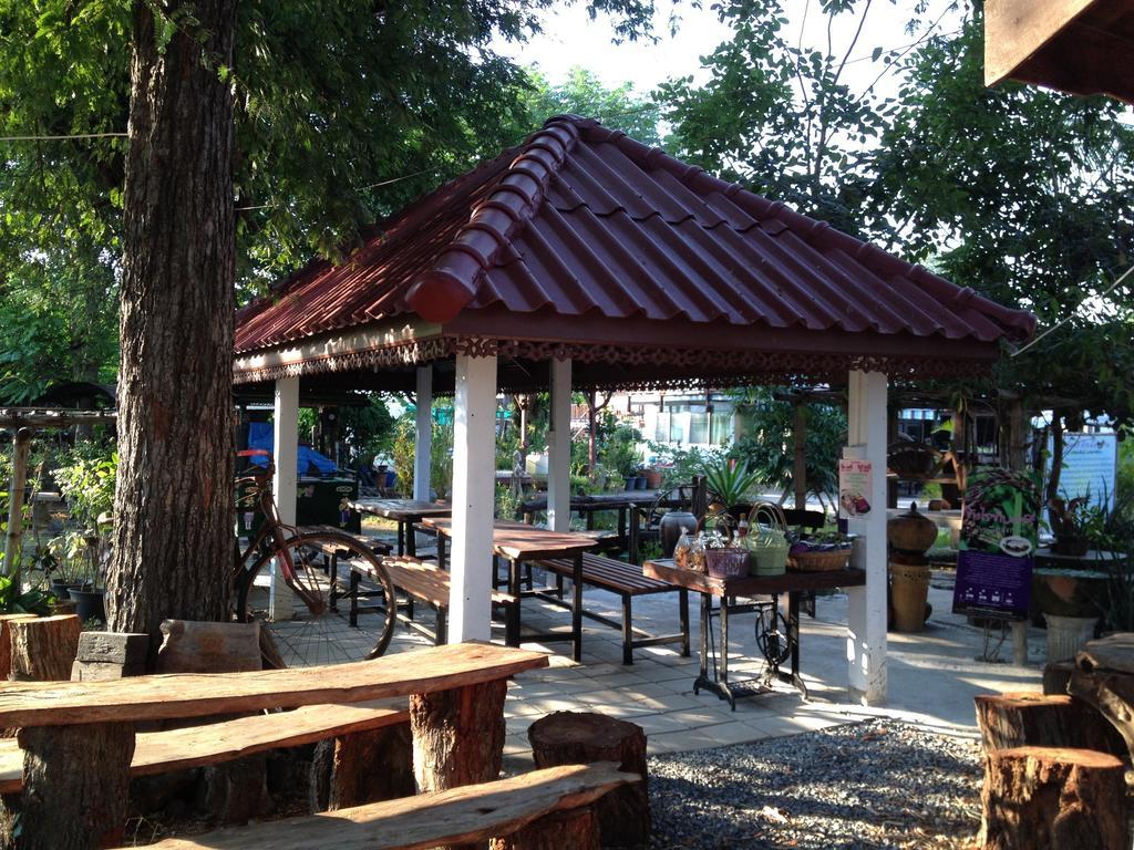 The Little Lopburi Village 외부 사진