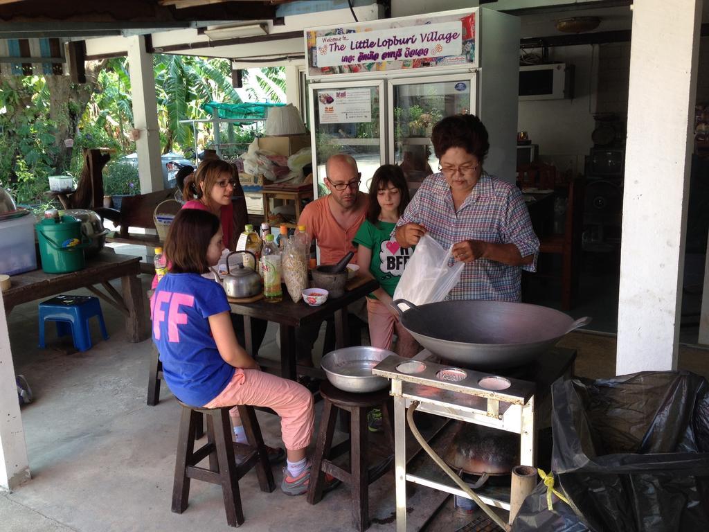 The Little Lopburi Village 외부 사진