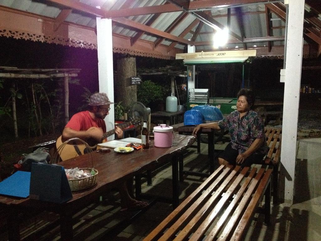 The Little Lopburi Village 외부 사진