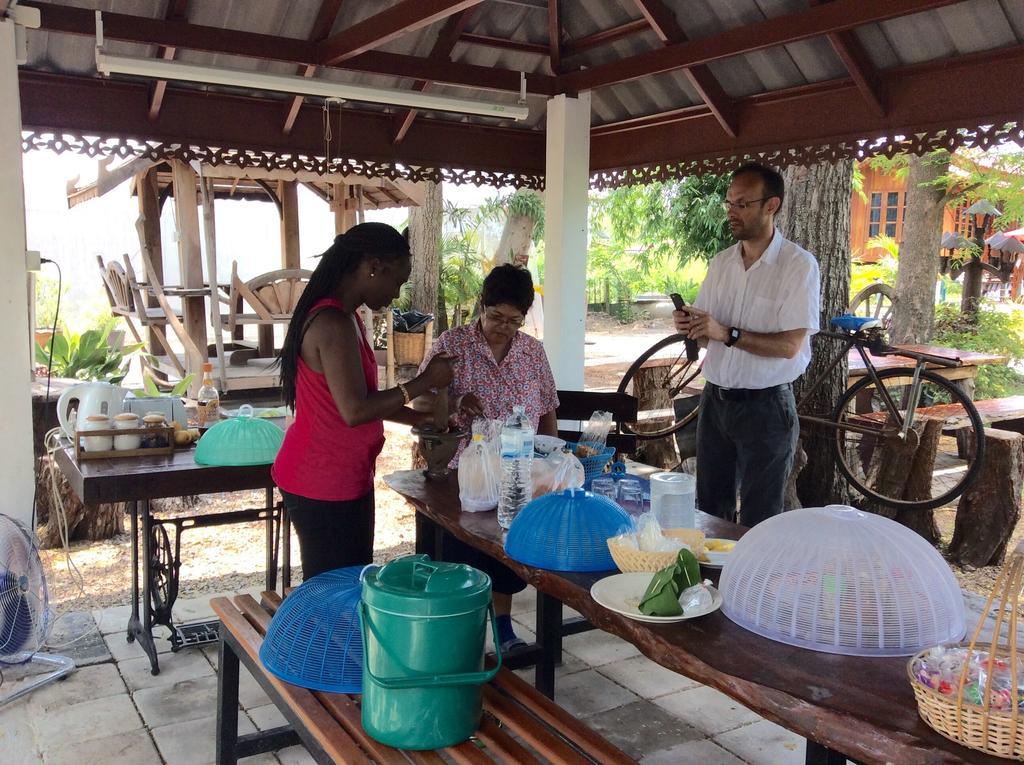 The Little Lopburi Village 외부 사진