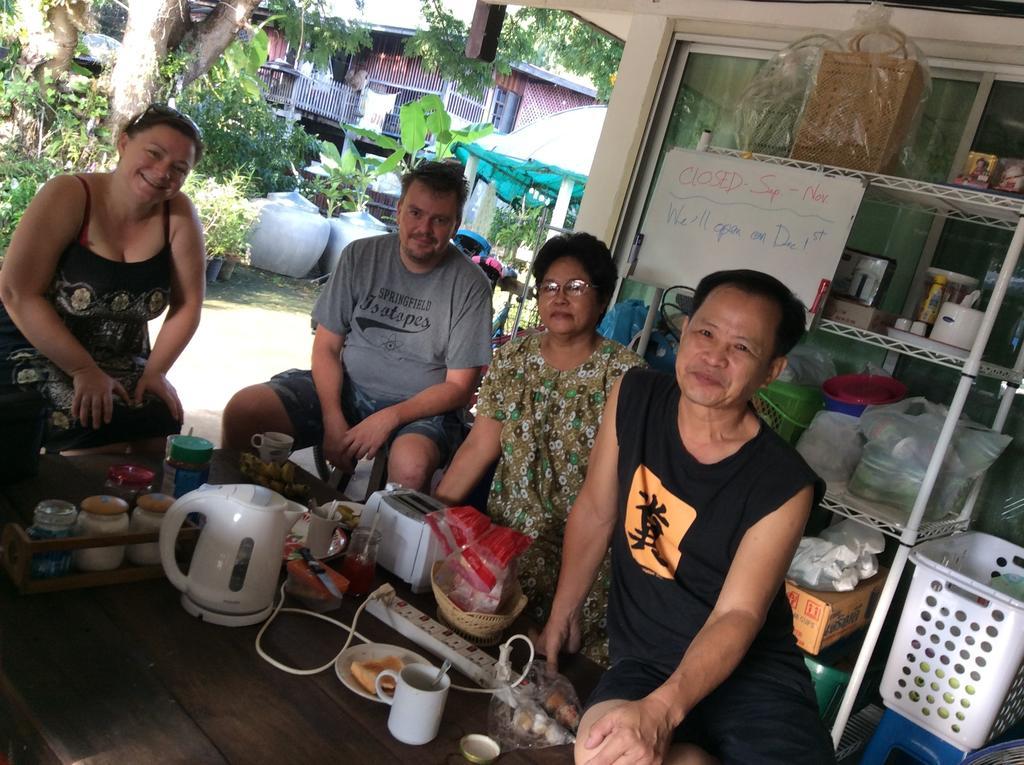 The Little Lopburi Village 외부 사진